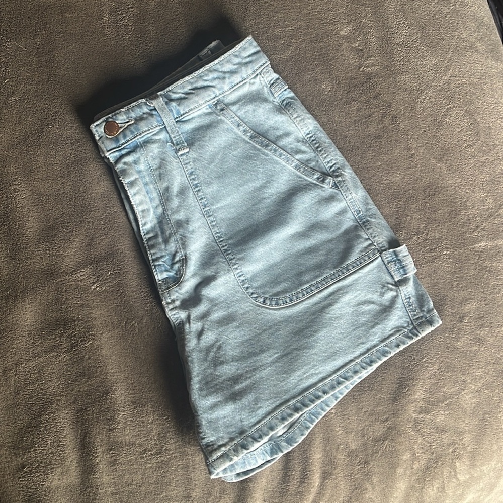 Universal Thread Shorts - Picture 3 of 4